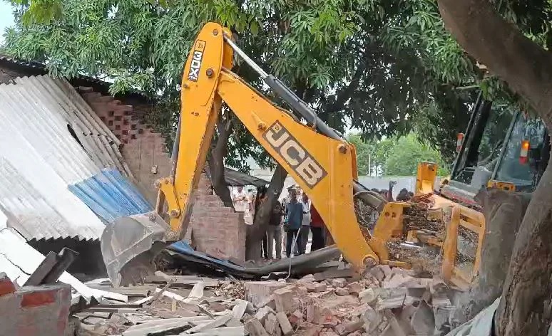 supreme court stayed on bulldozer action till1