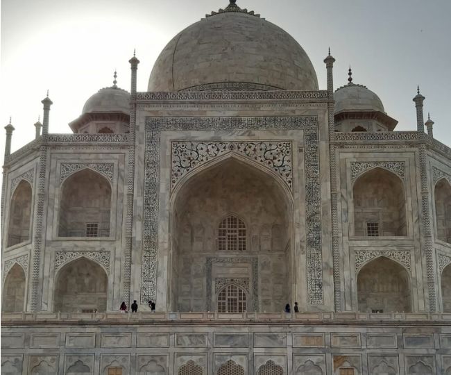 taj main dome2