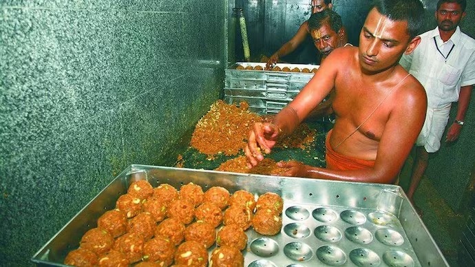 telangana devotee claims tobacco found in tirupati temple prasadam tirupati laddu2