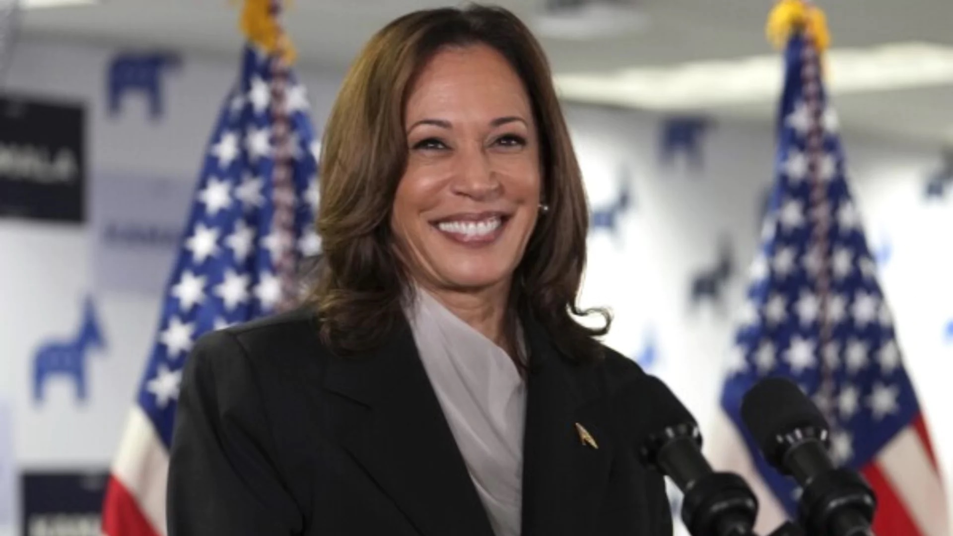 us president election shots firng at kamala harris campaign2