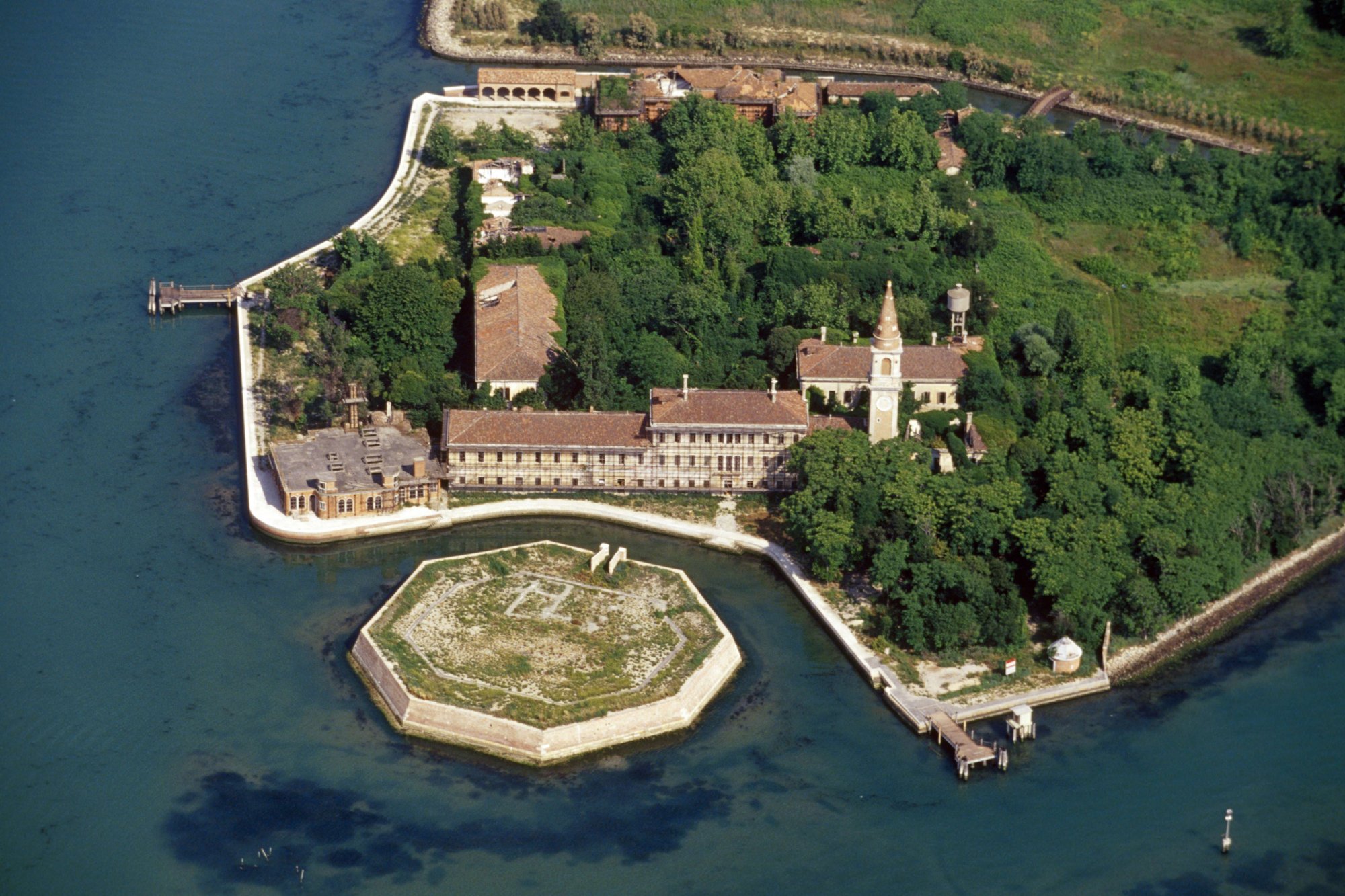 Italys Poveglia Island1