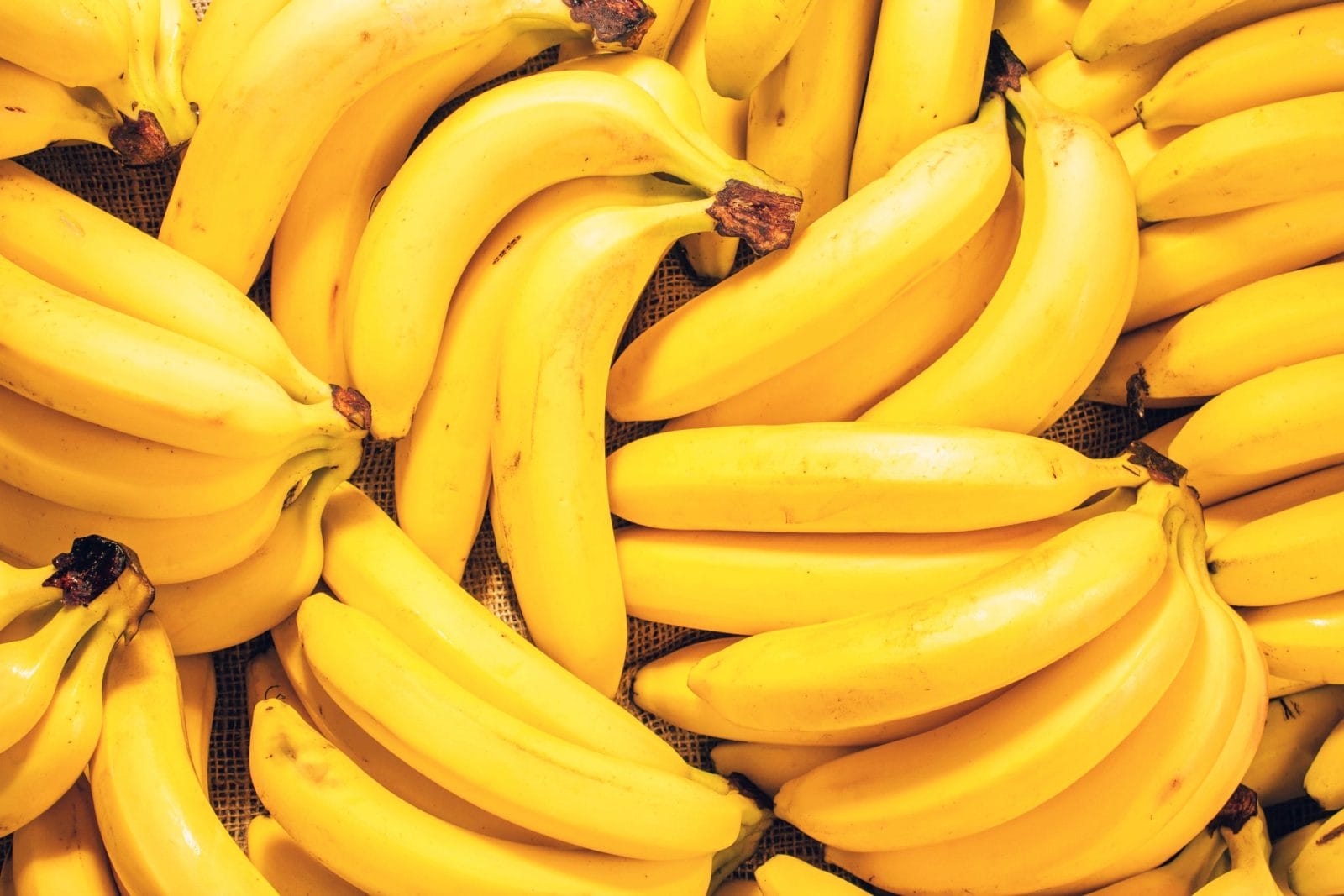 are you eating poisoned bananas learn to spot carbide ripened bananas with these 5 easy tricks1