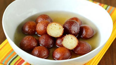 if you want to make soft and tasty gulab jamun on diwali then follow this recipe2