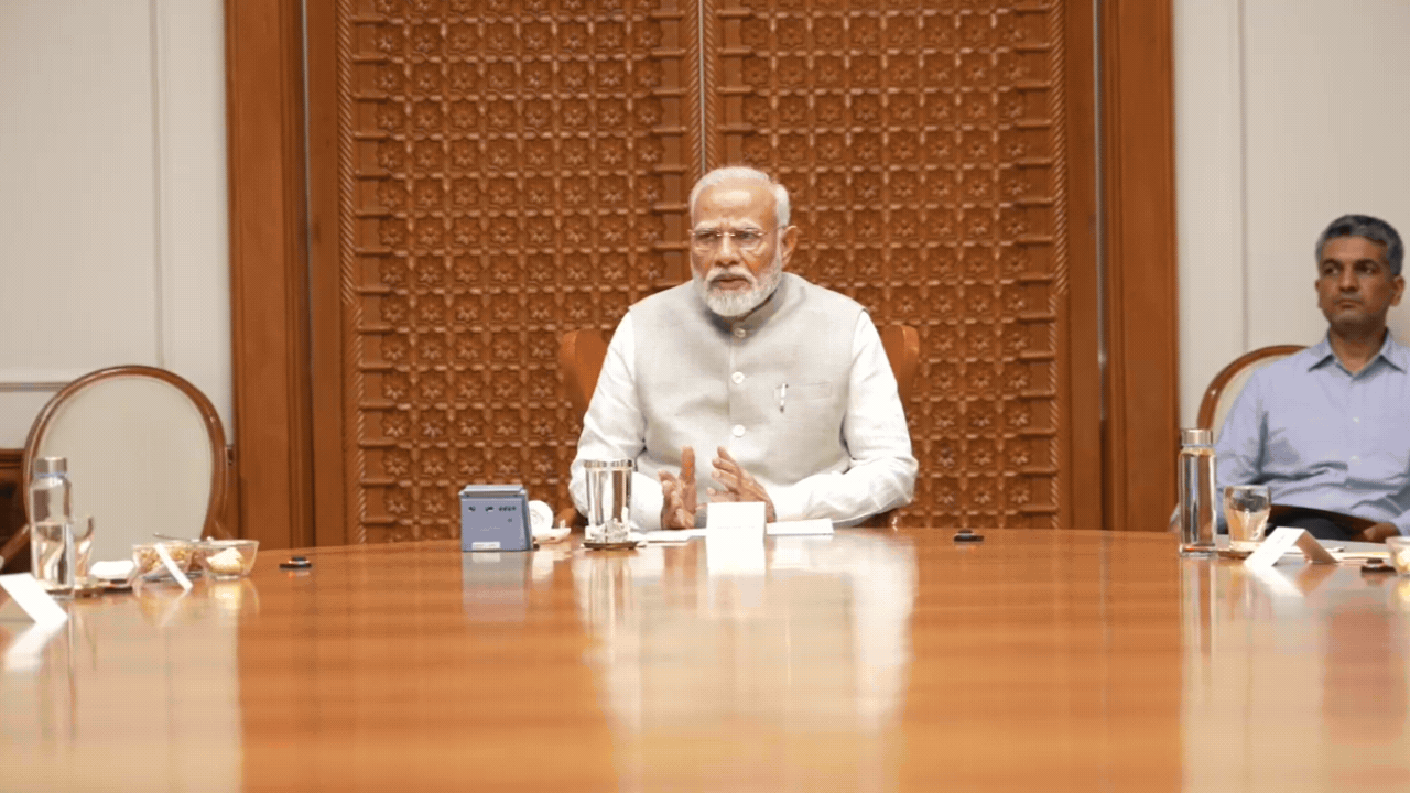 pm modi order for union secretaries to remove tainted and non performers1