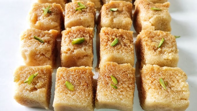 suji ki mithai recipe in gujarati in 15 mints2