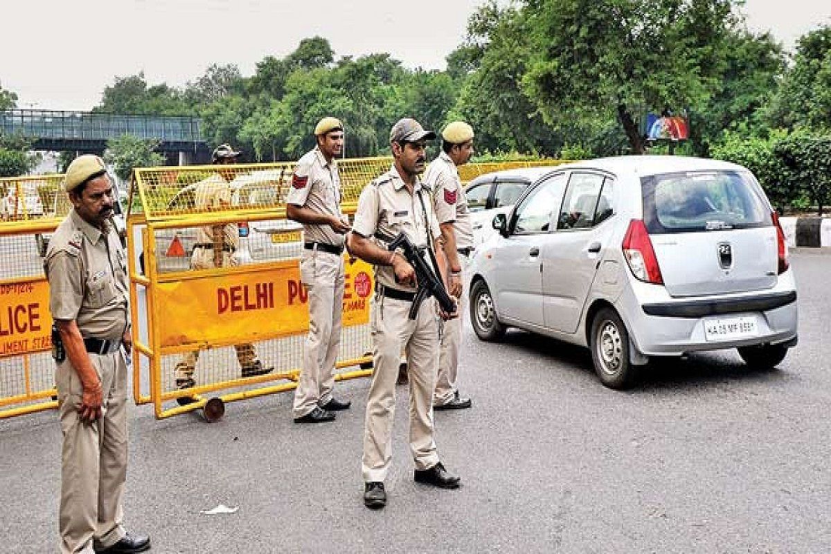 threat of terrorist attack in delhi police on alert during festivals increase security1