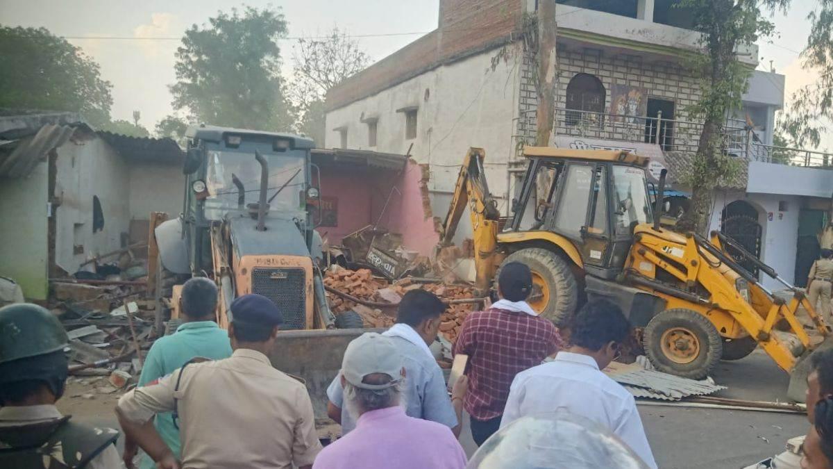 vadodara rape case threat of bulldozer action on houses rented to 2 key accused1