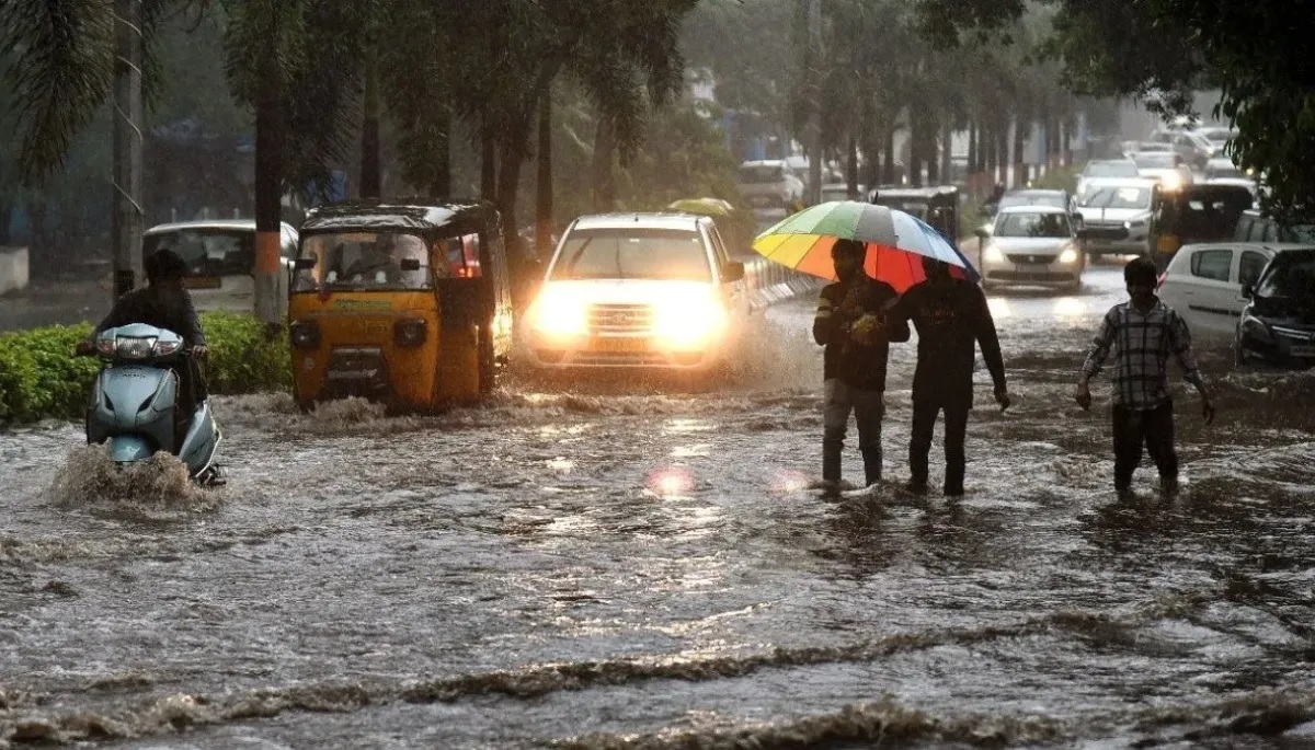 weather update 26 october delhi pollution cyclone dana1