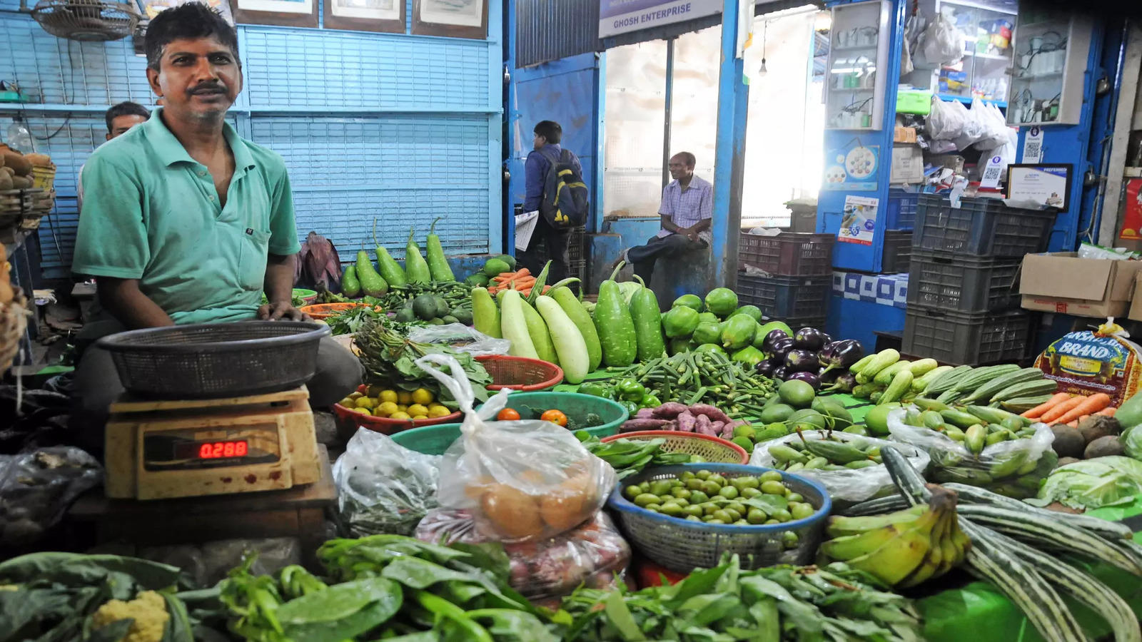 weather will have an effect retail inflation may increase due to rise in vegetable prices2