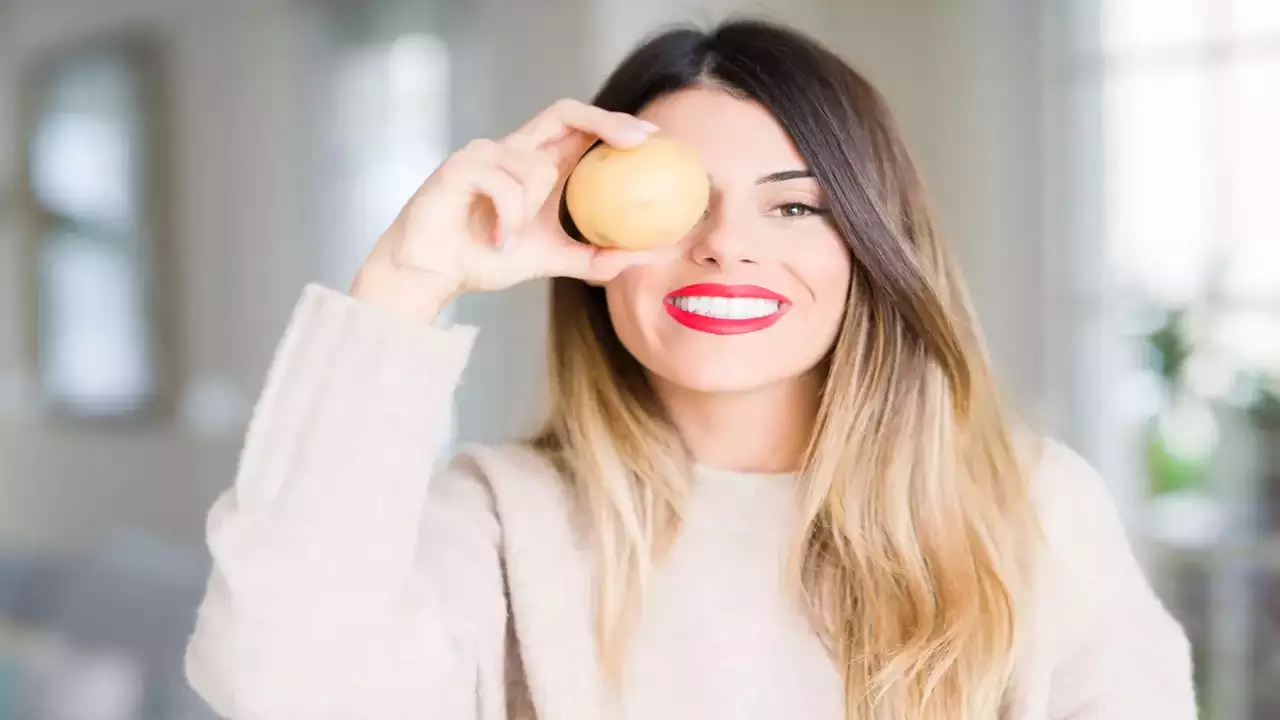 beauty tips wrinkles to pimples know magical beauty benefits of rubbing raw potato on skin1