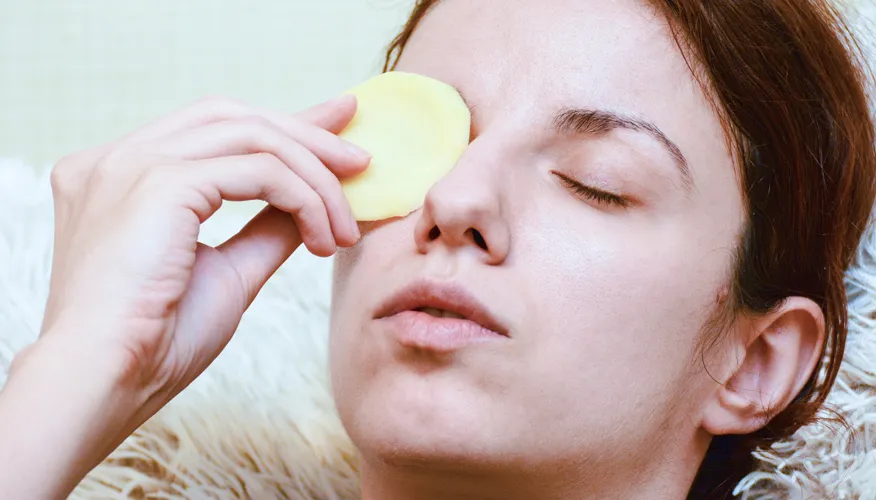 beauty tips wrinkles to pimples know magical beauty benefits of rubbing raw potato on skin2