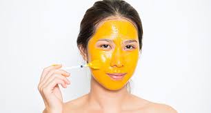 dark spot pigmentation removal face pack at home apply turmeric on face2