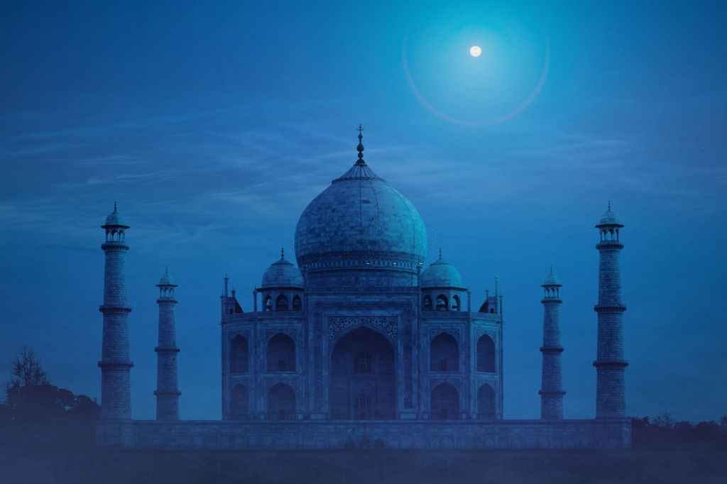 does the color of taj mahal change during sunrise and sunset know what is the truth1