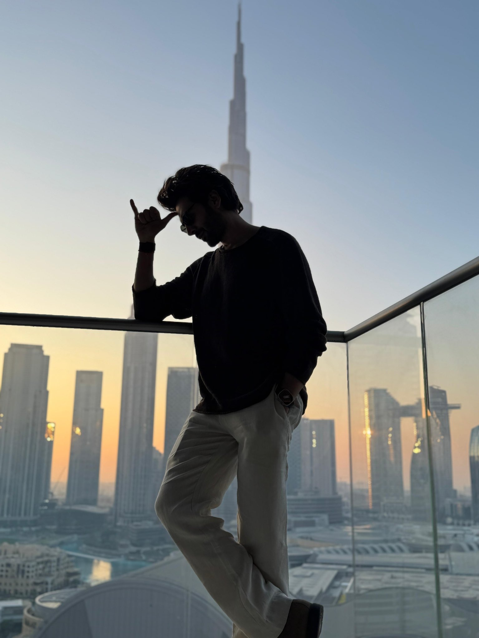 kartik aaryan reached burj khalifa after giving bhool bhulaiya 3 superhit shared photos on instagram2