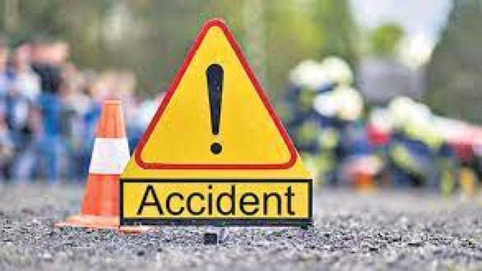 shikohabad accident on the expressway three died many injured1