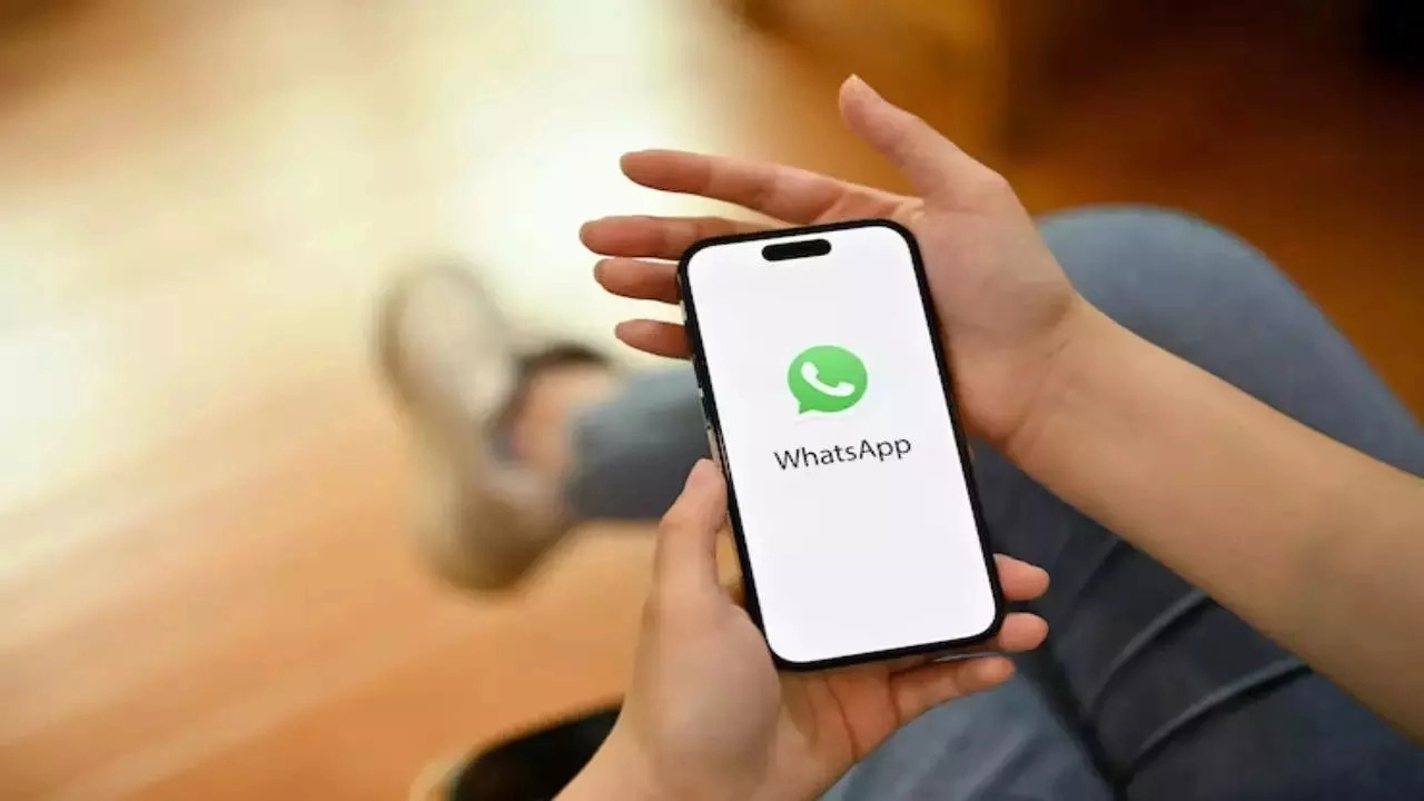 whatsapp gets new voice note transcription feature and you can now read voice messages1