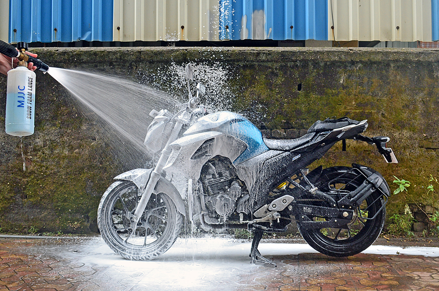 why you should avoid washing bike immediately after ride know demerits1