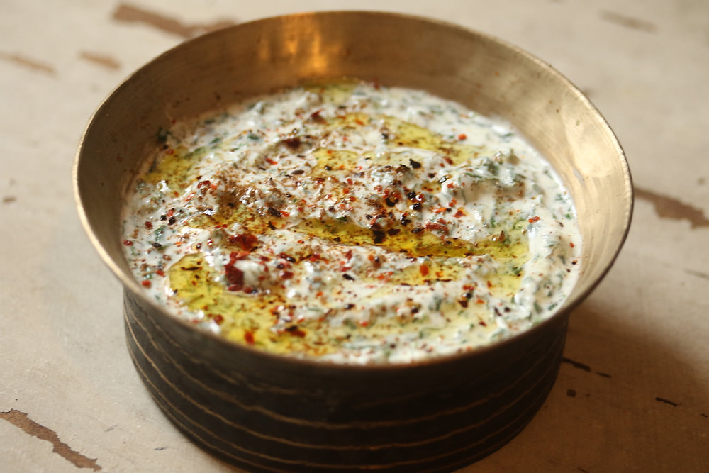 bathua raita recipe with smokey flavour1