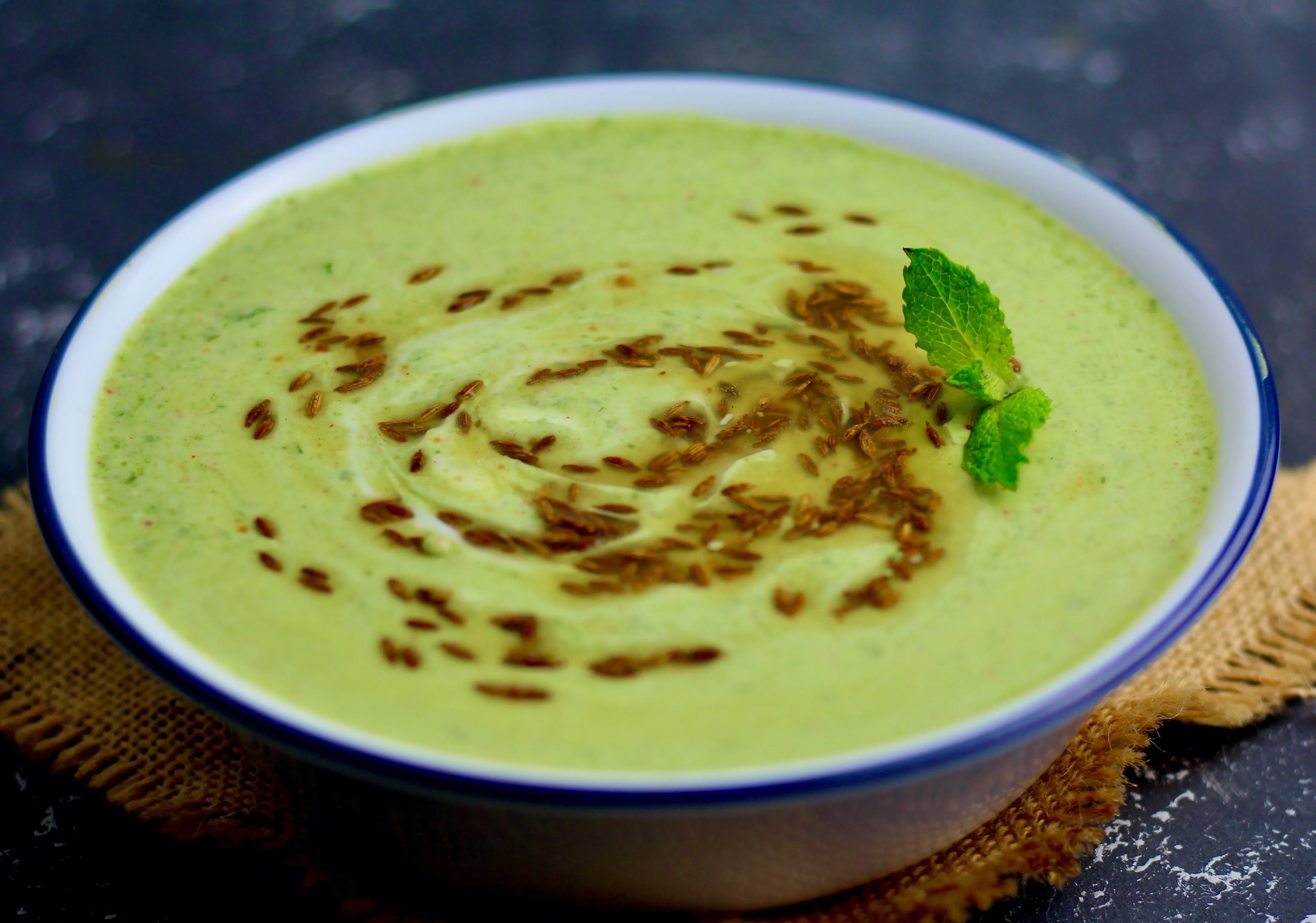 bathua raita recipe with smokey flavour2