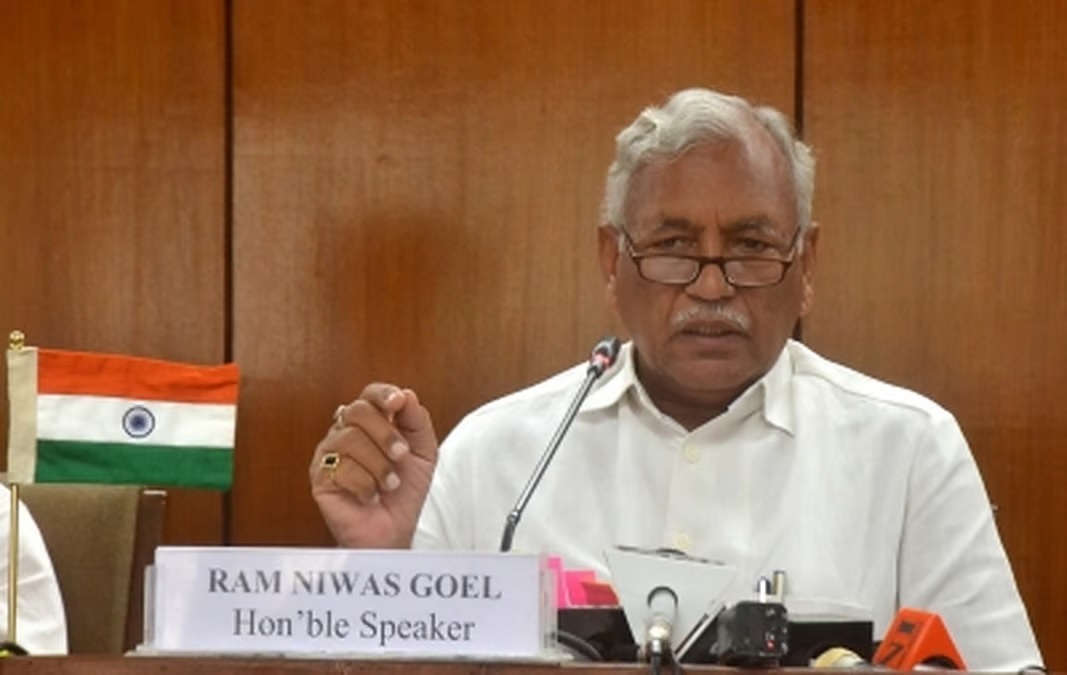 delhi assembly speaker ram niwas goel quits politics arvind kejriwal reaction1