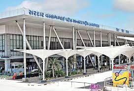 gold worth rs 2 35 crore seized at ahmedabad airportyjirturtuy