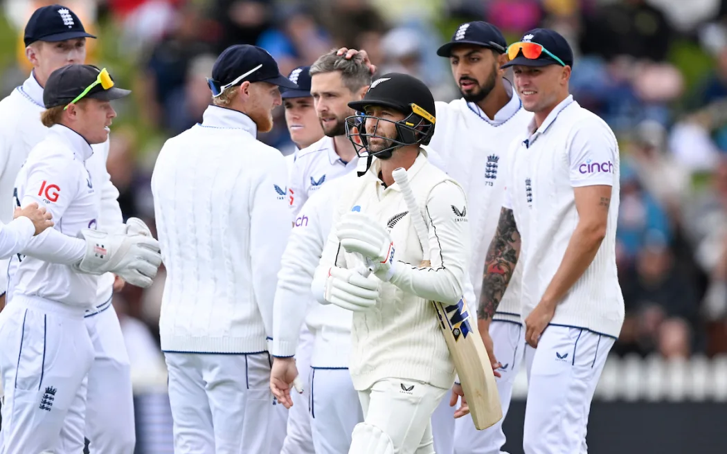 new zealand beat england by 423 runs but eng won series harry brook shines tim southee farewell match rwer