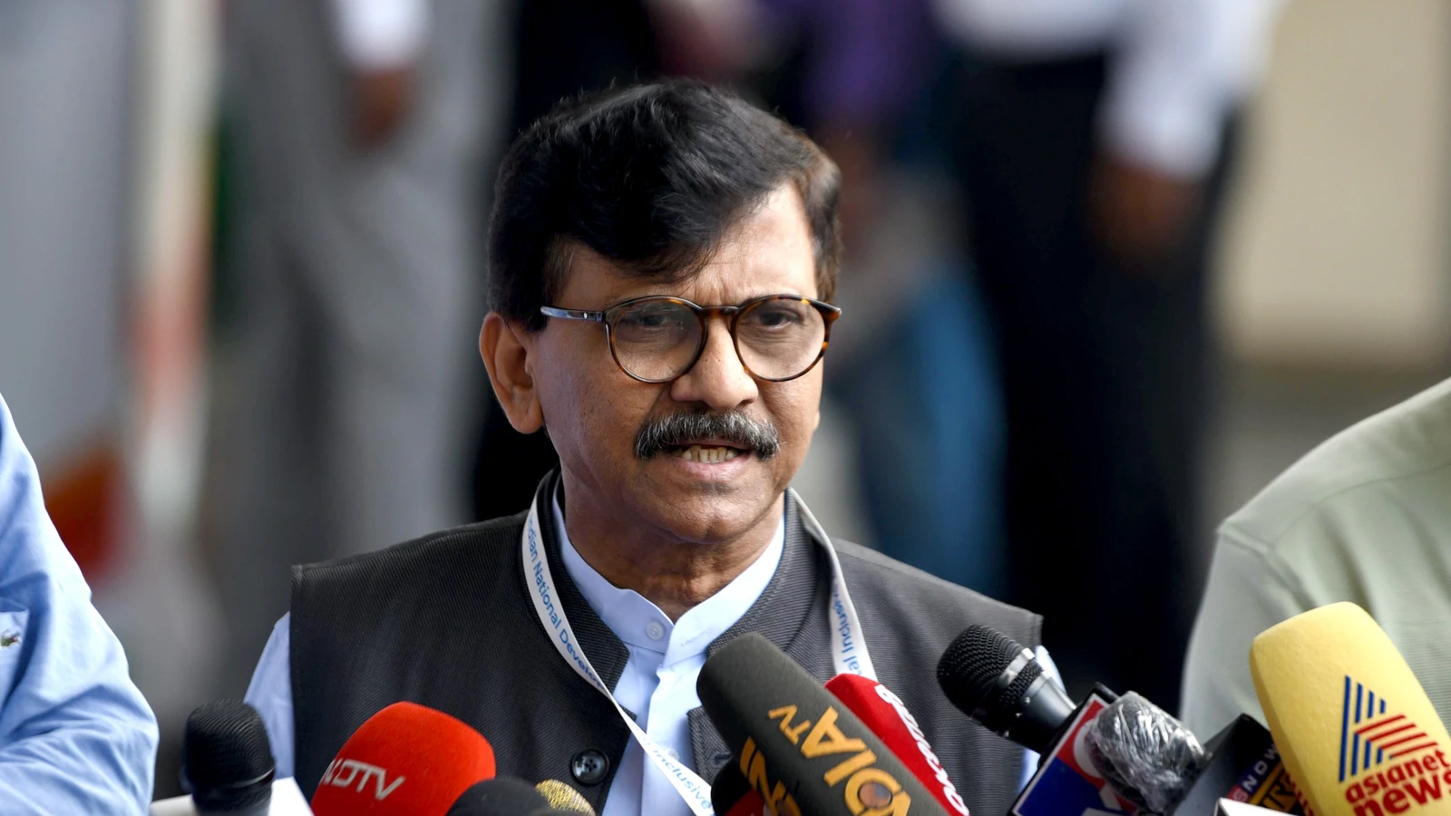 one nation one election sanjay raut lashes out at pm modi uddhav thackeray asks question on bangladesh issue1