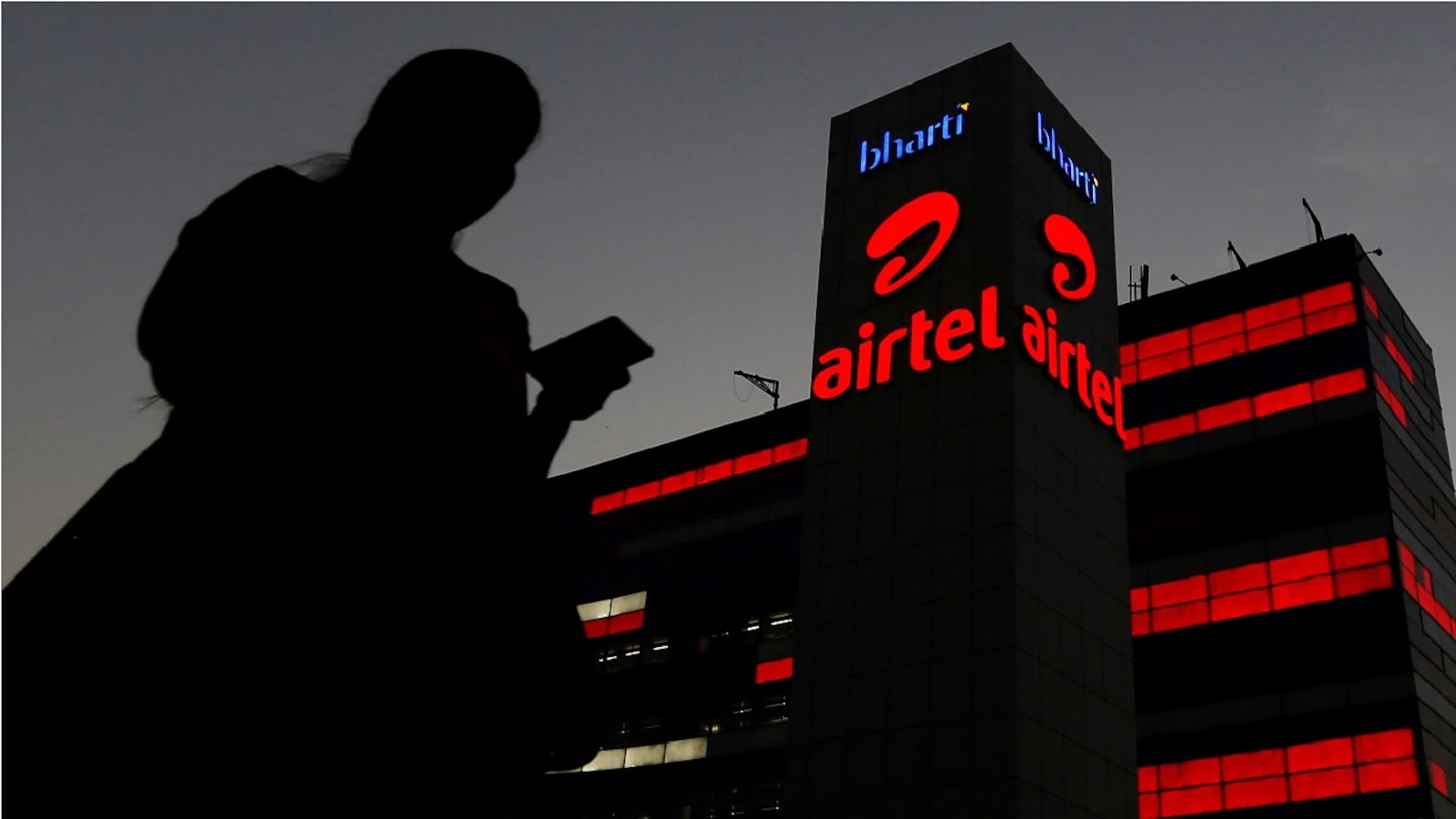 bajaj finance and bharti airtel signed a deal for a new digital platform3