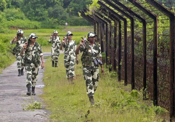 bsf thwarts infiltration bid drives back 24 bangladeshis 1