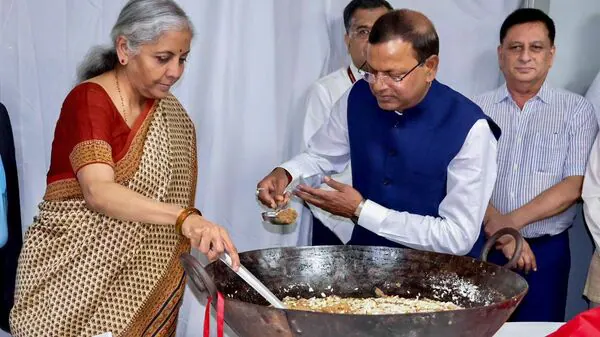 budget 2025 fm nirmala sitharaman takes part in halwa ceremony to mark final stage of preparations