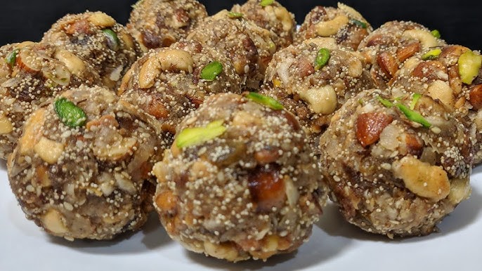 winter special laddu making tips know how to make perfect soft laddu without getting hard naram laddu banana ke tips 1