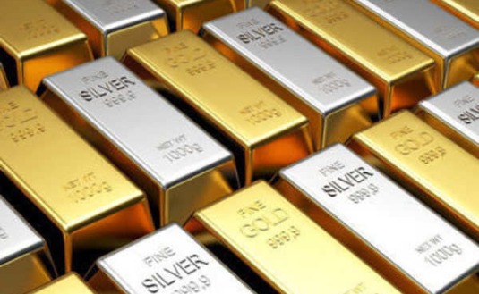 GOLD futures drops by 0.6 and SILVER futures drops by 1.29 while CRUDEOIL futures gains by 0.54efwr