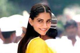 bollywood hindu muslim love story sonam kapoor dhanush film raanjhanaa re release feb 28 fans