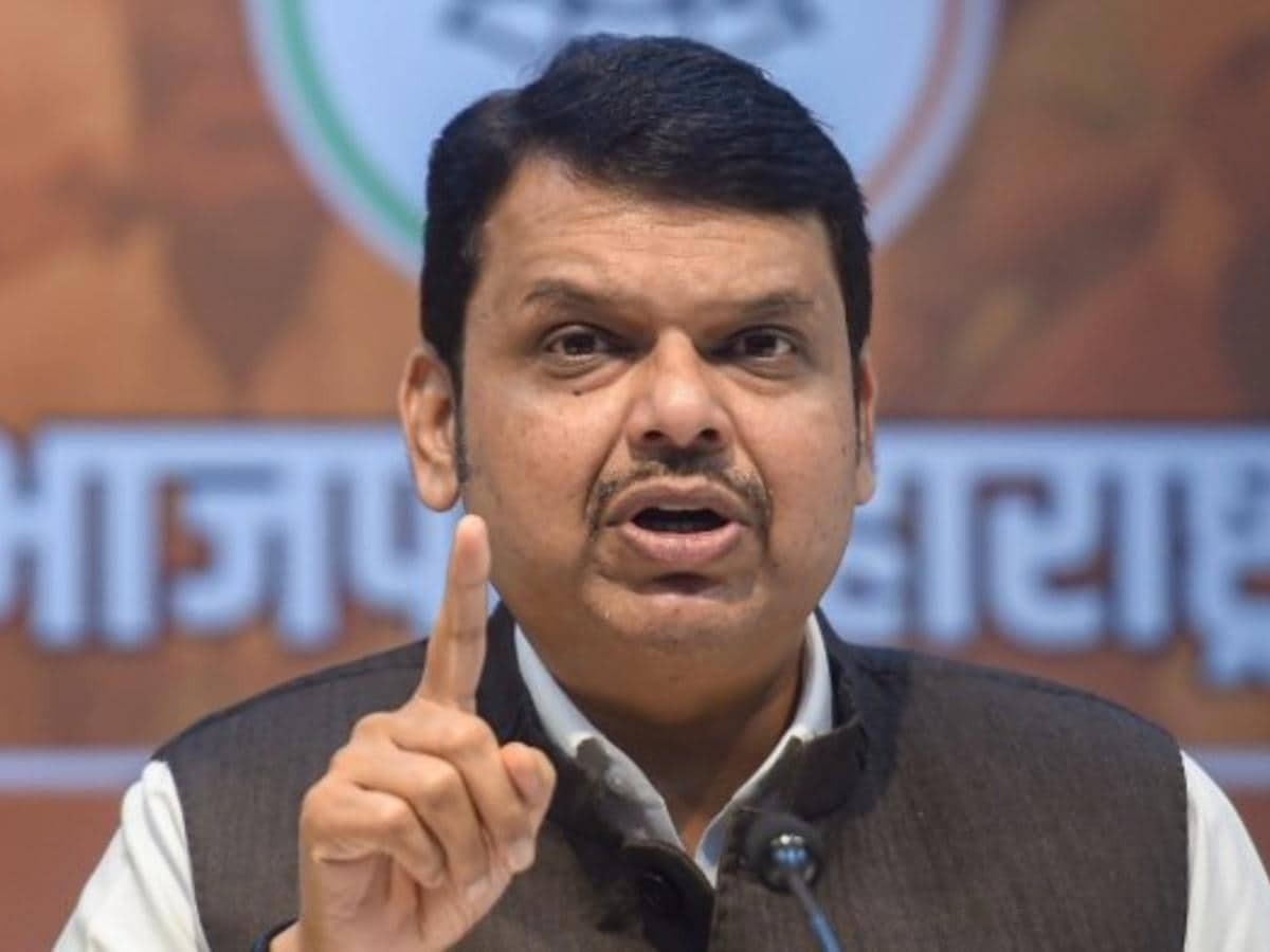 maharashtra cm devendra fadnavis big decision reprimanded minister leave of personal assistants mumbai