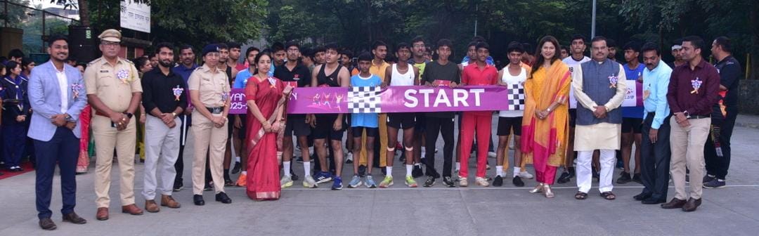 Mega Ryan Minithon 2025 Enthusiastic participation of 10605 students in Navi Mumbai Xaviers High School wins the championship trophy 2