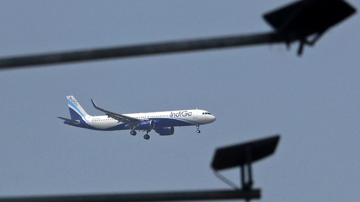 ઇન્ડિગો સંકટનો ઝટકો: દિલ્હીને ૧૦૦૦ કરોડથી વધુનું આર્થિક નુકસાન, વેપાર-પર્યટન પર અસર Indigo crisis shock Delhi suffers economic loss of over Rs 1000 crore impact on trade and tourism