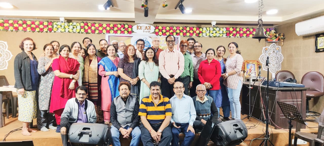 मेलोडी मेकर्स के 'सिंगर्स चॉइस' कार्यक्रम में बिखरा सुरीले गीतों का जादू 2 1 1