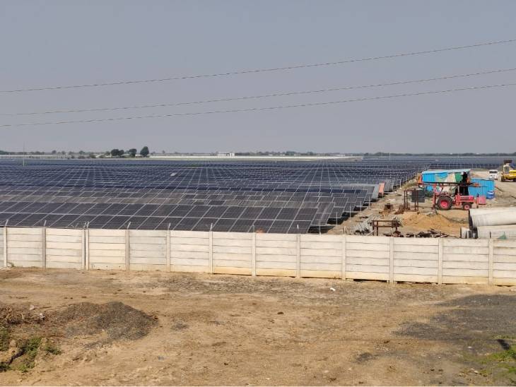 ખેડૂતને ન્યાય: હરિજના રોડા ગામમાં અનધિકૃત સોલાર સ્ટ્રક્ચર દૂર કરાશે Justice for farmers Unauthorized solar structures will be removed in Harijna Roda village