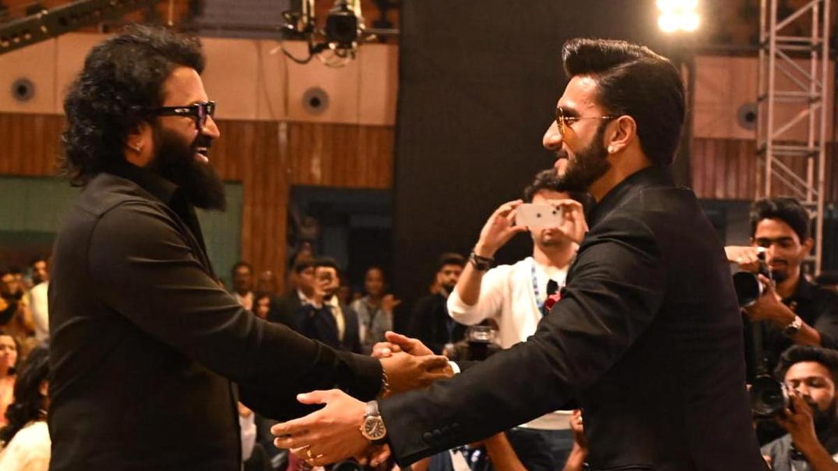 Ranveer Singh પર Kantara ટિપ્પણી કેસ: Karnataka High Courtની ફટકાર, FIR રદ અરજી પર સુનાવણી Kantara comment case on Ranveer Singh Karnataka High Court reprimands hearing on FIR cancellation petition