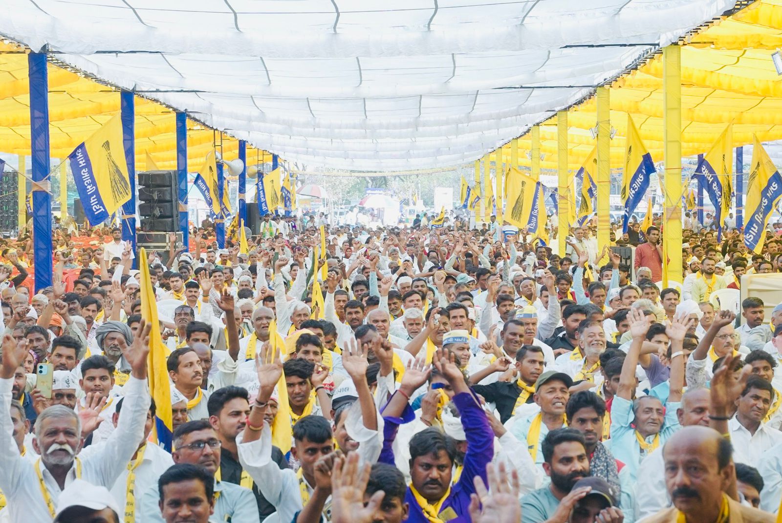 ગાંધીનગરમાં “પરિવર્તન લાવો, કિસાન બચાવો” યાત્રાનું સમાપન, અરવિંદ કેજરીવાલે ખેડૂતો માટે અવાજ ઉઠાવ્યો 4 GARVI GUJARAT 8