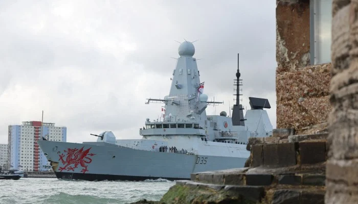 ઈરાનના વ્યાપક હુમલાથી ખાડી દેશો ચિંતિત, હોર્મુઝ ખાડી માટે યુદ્ધ જહાજ મોકલવા ટ્રમ્પની હાકલ Gulf countries concerned by Irans widespread attacks Trump calls for sending warships to the Strait of Hormuz