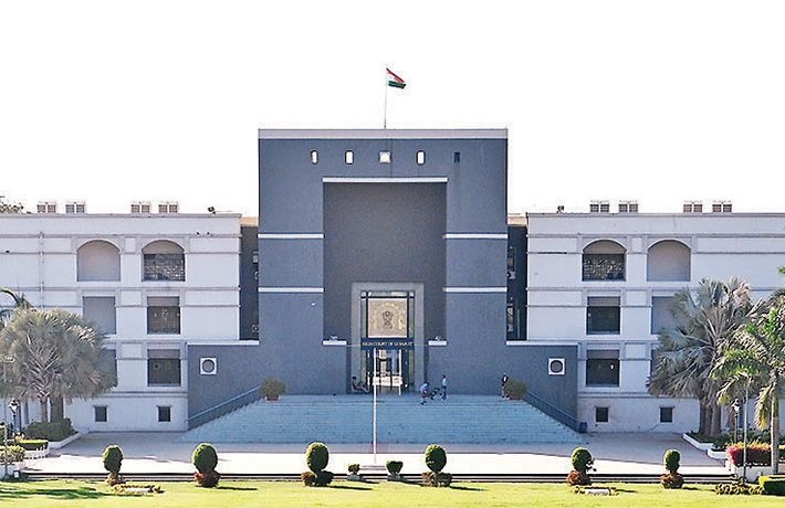 Important verdict of Gujarat High Court Every citizen has the right to participate in voting there should be no shortage in the voter list