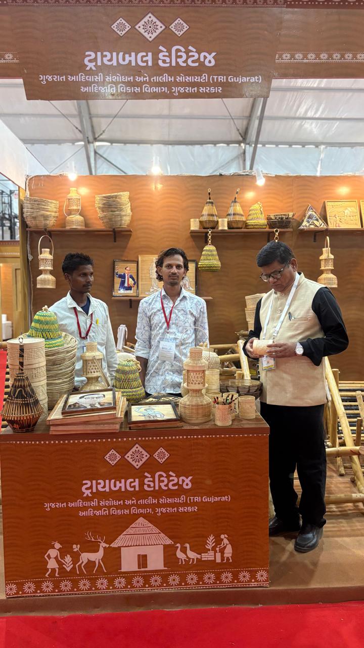 ગુજરાત ટ્રાયબલ હેરિટેજને VGRC-VGREમાં મળી નવી ઓળખ, ₹5.31 લાખનું વેચાણ નોંધાયું 2 GARVI GUJARAT 2 2