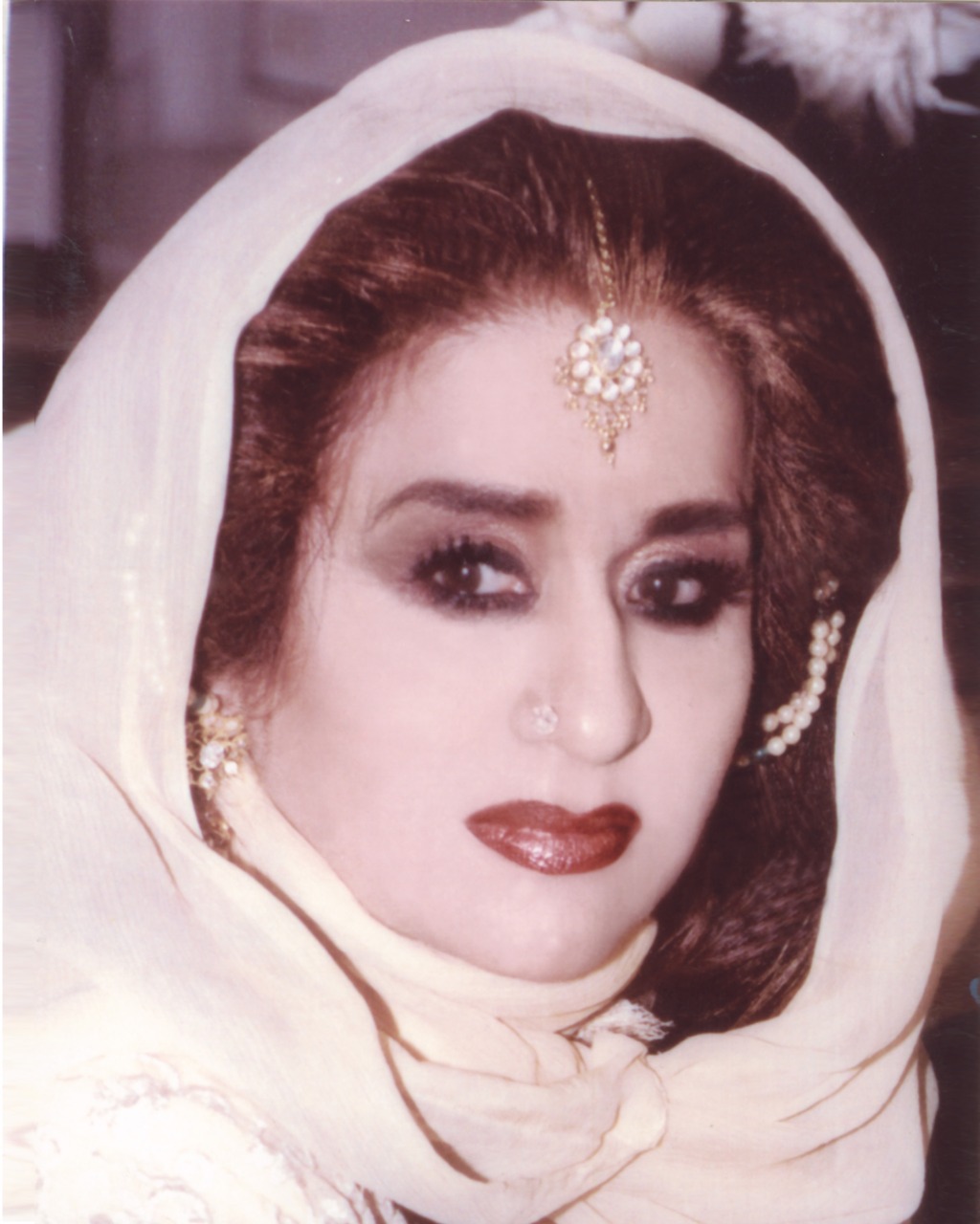 Yoga for Beauty: Achieve Glowing Skin, Shiny Hair & Youthful Radiance Naturally 1 SHAHNAZ HUSAIN