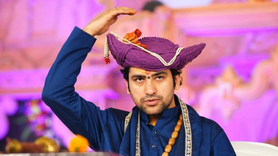 રાજકોટમાં ‘બાગેશ્વર ધામ’ના દિવ્ય દરબાર બાદ વિજ્ઞાન-ધર્મ વિવાદ ગરમાયો, બંને પક્ષો આમને-સામને Science religion controversy heats up after divine court of Bageshwar Dham in Rajkot both sides face to face