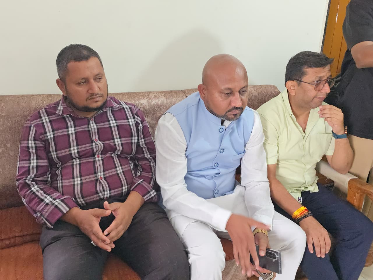 ભરૂચમાં જેલમાં બંધ પિયૂષ પટેલના પરિવારને મળ્યા ગોપાલ રાય, ભાજપ સામે દમનનો આરોપ અને આંદોલનની ચેતવણી GARVI GUJARAT 5 4