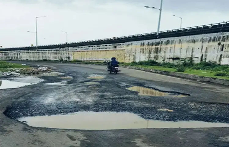 ગુજરાતમાં NHAIના ટોલ 38થી 66, ₹24,814 કરોડ વસૂલી છતાં ખરાબ રસ્તાઓ; AAPનો કેન્દ્ર પર પ્રહાર GARVI GUJARAT 65