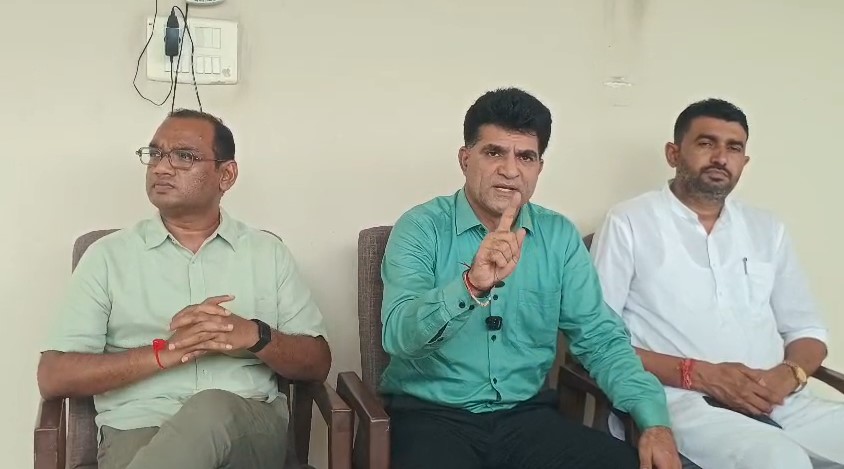 ચૈતર વસાવાના સમર્થનમાં ઇસુદાન ગઢવીનો ભાજપ પર પ્રહાર, ડેડિયાપાડા મહાસંમેલનનું આહ્વાન GARVI GUJARAT