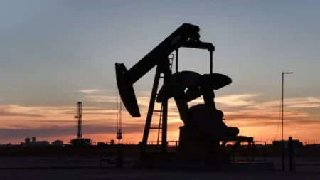 India buying Russian oil risks heavy tariffs and sanctions from new US bill