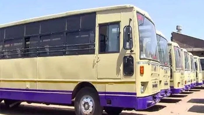 દિવાળી નિમિત્તે GSRTCનું આયોજન: વતન જતા પ્રવાસીઓ માટે ૨૪૦૦ વધારાની બસો દોડશે GARVI GUJARAT 104